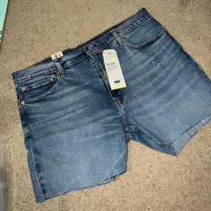 Levi’s shorts